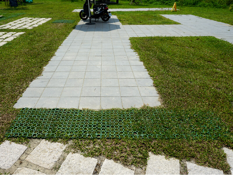 Protetor de gramado-PVC