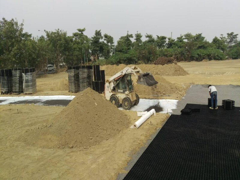 Pavé d'herbe en plastique