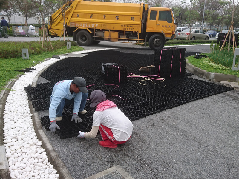 Kunststoff-Graspflasterstein