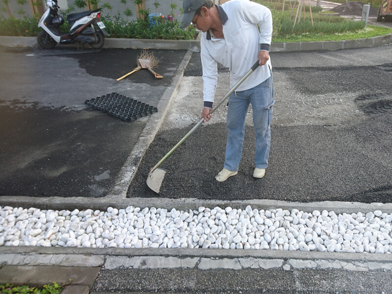 Kunststoff-Graspflasterstein